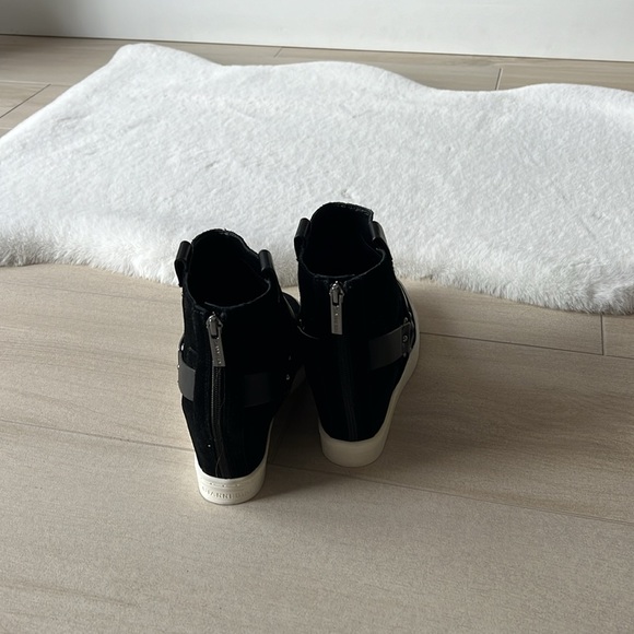 Booties - Picture 5 of 5